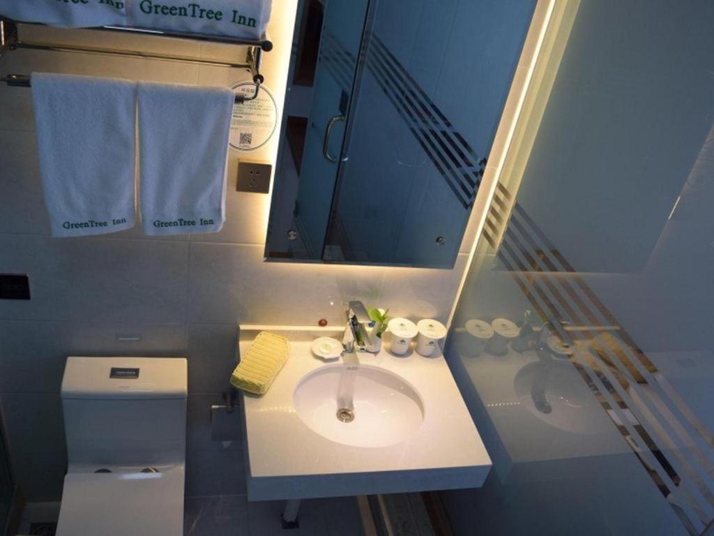 Greentree Inn Zhengzhou Xinzheng City Longhu Town Xiangyun Road Express Hotel Extérieur photo