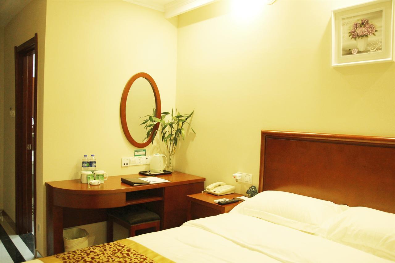 Greentree Inn Zhengzhou Xinzheng City Longhu Town Xiangyun Road Express Hotel Extérieur photo