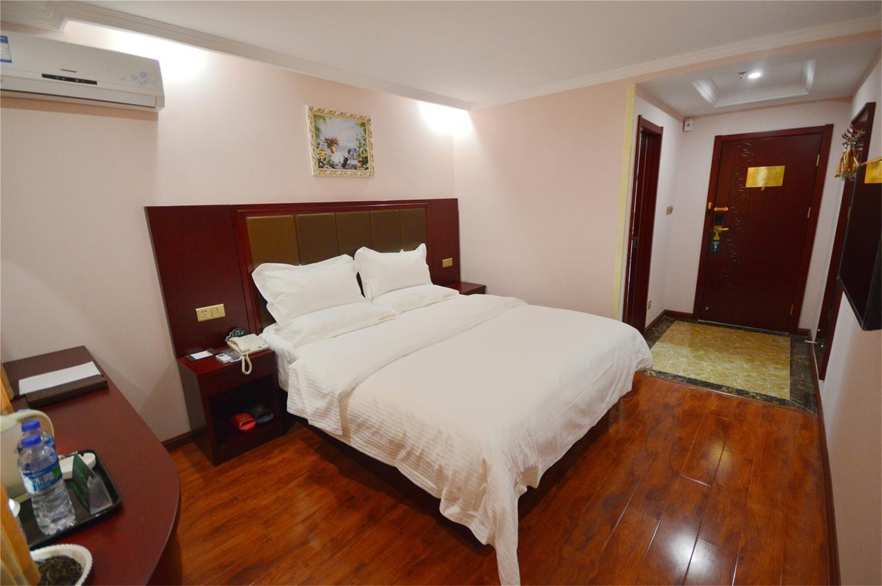 Greentree Inn Zhengzhou Xinzheng City Longhu Town Xiangyun Road Express Hotel Extérieur photo