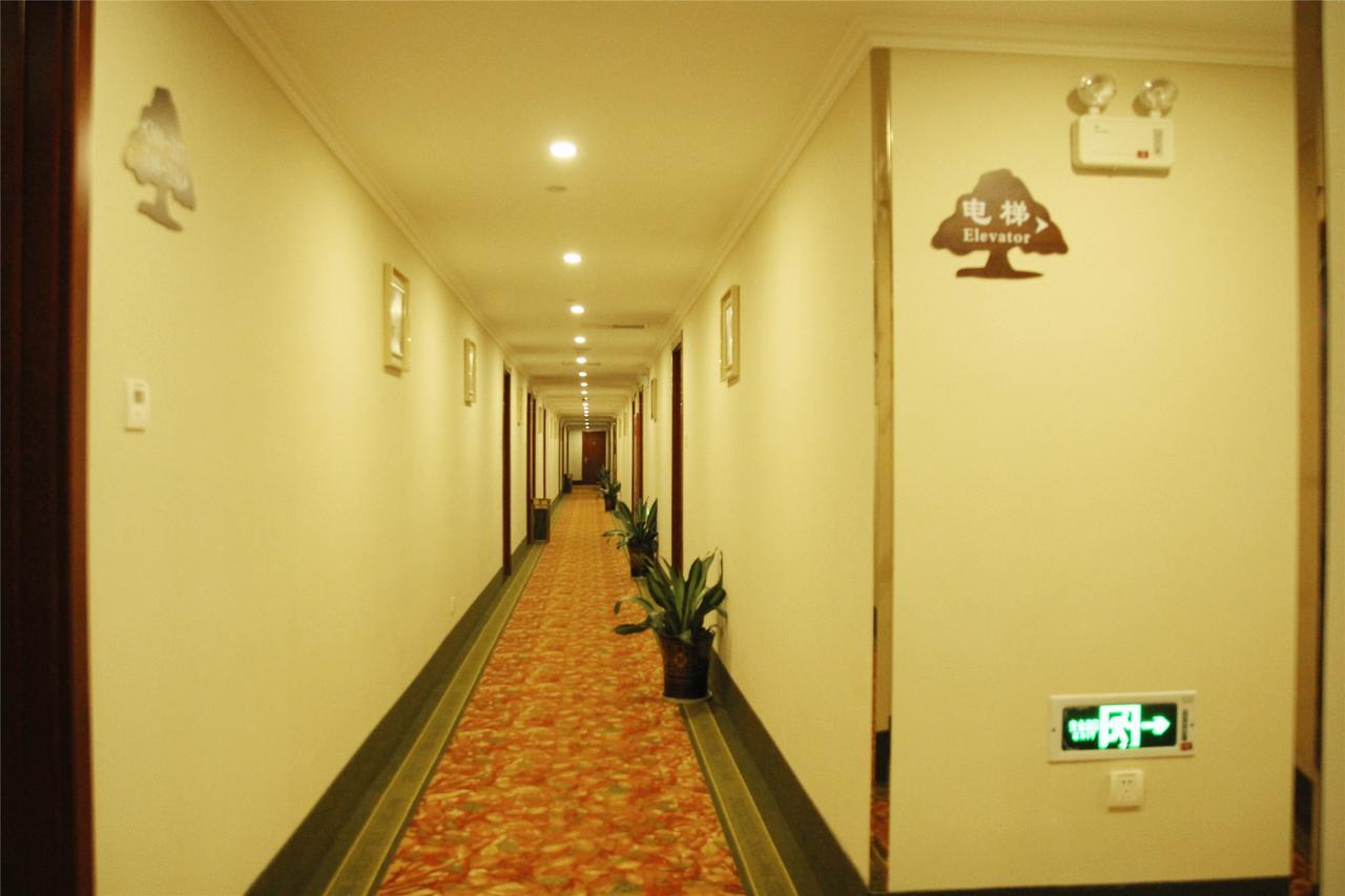 Greentree Inn Zhengzhou Xinzheng City Longhu Town Xiangyun Road Express Hotel Extérieur photo