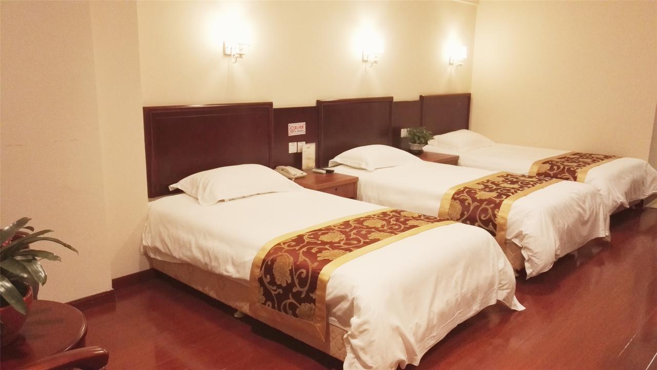 Greentree Inn Zhengzhou Xinzheng City Longhu Town Xiangyun Road Express Hotel Extérieur photo